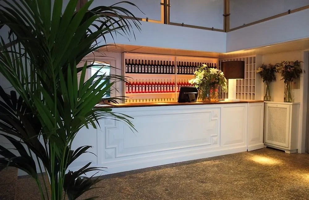 Hotel & Restaurant Marina Palamos 2*,